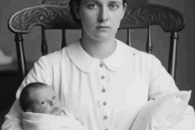 In 1906, a mother holds her baby-until everyone freezes when they see what she is holding | HO
