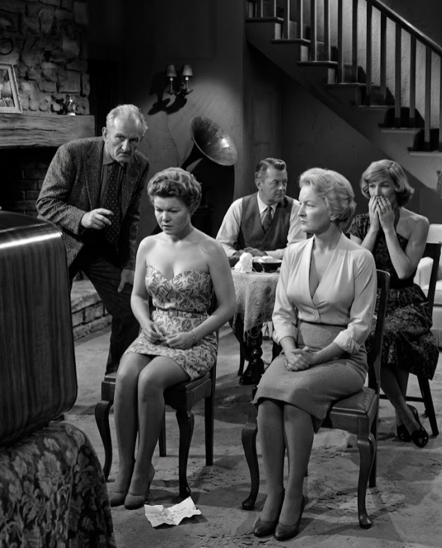 Critics Banned This Twilight Zone Episode From Airing For Good Reason