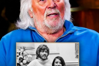 Barry Gibb survived disco’s death, buried all three brothers, and sold 220 million records. But the real story? His wife Linda quietly flushed his drugs down the toilet — for **decades**. No ultimatum. No dramatic fight. 50 years later, she didn’t save his image. She saved his life.