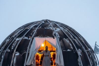 Every rancher told the widow she was doing it wrong. She bent saplings into a dome and covered it with hides. Alone. That winter of 1886 killed cattle across three counties. The most experienced rancher in the area rode over in March —and asked her to teach him.