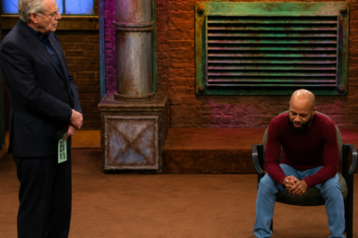 His Best Friend Owed Him $10 for a Haircut, Kept Dodging Him for Months, Then He Ran Into Her Girlfriend at Hooters What Happened in That Church Parking Lot Changed Everything, and Now All Three of Them Are on Stage