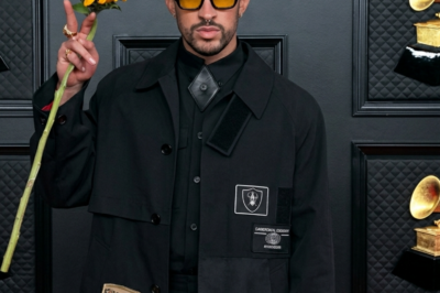He was a grocery bagger who wore a bunny costume angry… now he’s the most streamed artist on earth for 3 years straight. Bad Bunny went from bagging groceries to breaking Grammys, shutting down highways for protests, and kissing male dancers on stage just because he wanted to. The world tried to box him in. he built a bigger box.