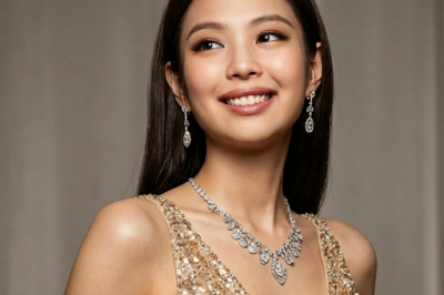 She was supposed to move to Florida to study law. Then her mom asked one question on a trip to New Zealand, and suddenly an 8‑year‑old girl’s yes changed everything. From mystery trainee to global icon, she designed her own Chanel collection, broke every record, and secretly donates millions. The shy girl with the quiet voice? She was building an empire.