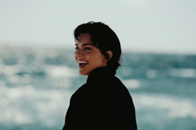 We all envy kendall jenner’s life… until she admitted she couldn’t even leave her room. 300M followers, victoria’s secret, vogue covers — but anxiety so bad she thought her heart was failing. The pepsi ad wasn’t her fault. but the internet ate her alive anyway. Maybe perfection is just pain in a pretty dress.